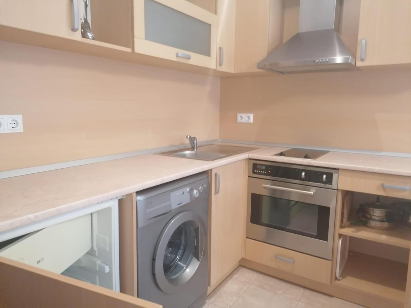 Spacious Fully Furnished Studio In Kavarna Apart Hotel Экстерьер фото